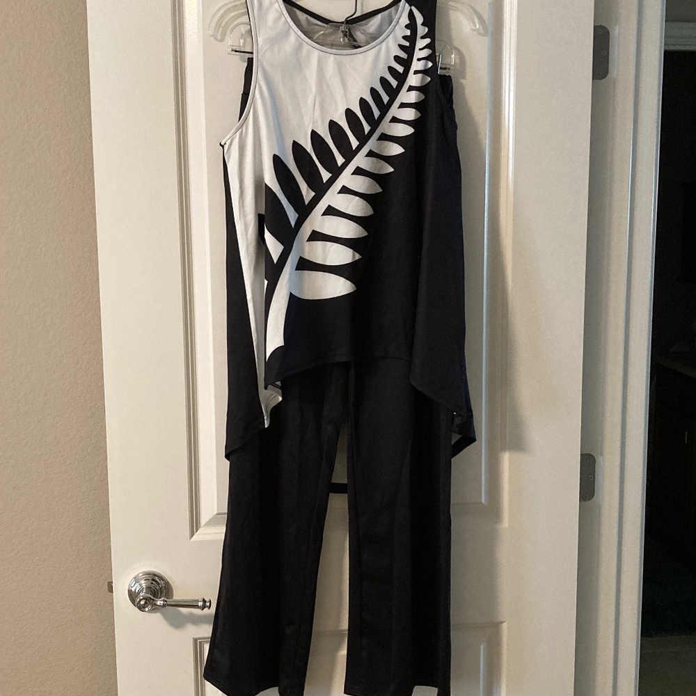 Two-piece set